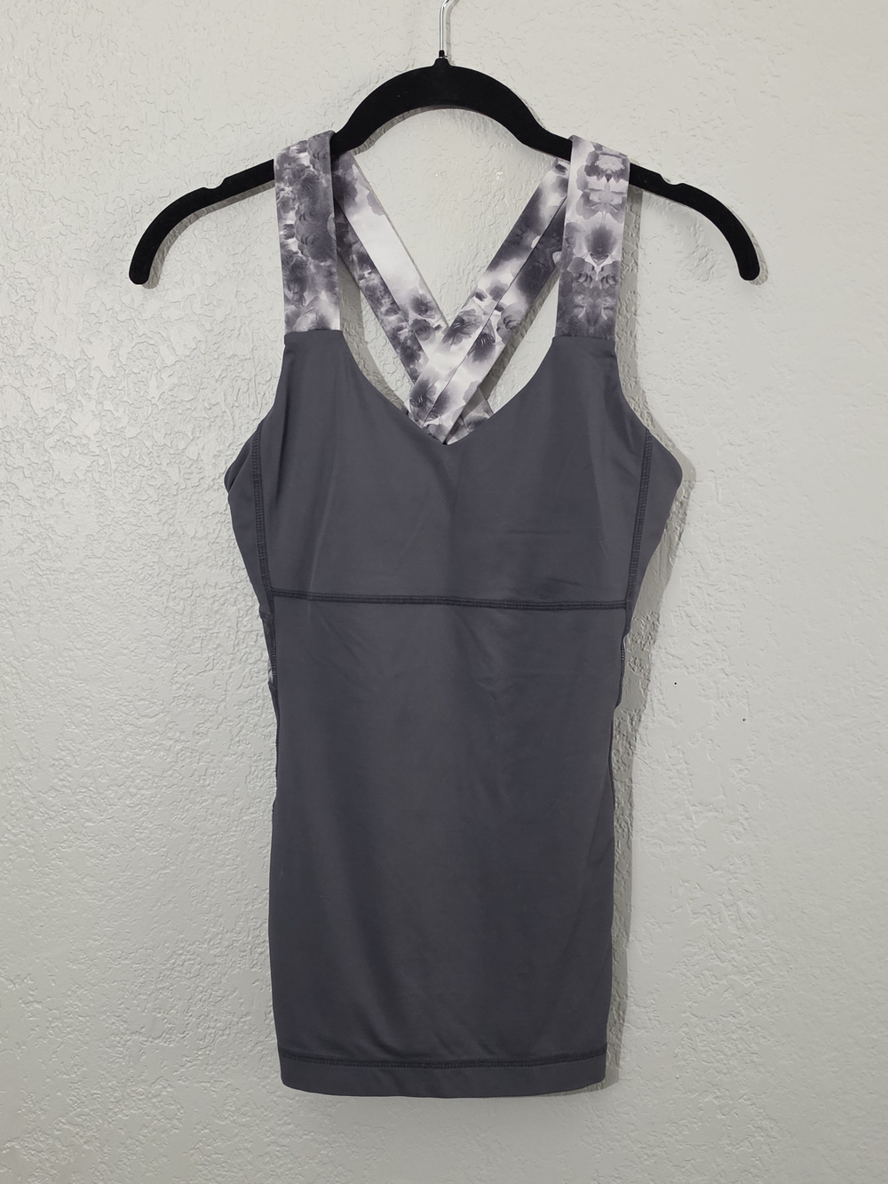 lululemon Push Ur Limits Racerback Tank Coal & Black Roses Workout Yoga Womens 6